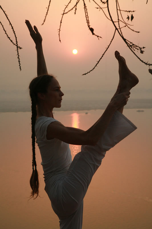 standing splitz yoga position by Anne Parsonage
